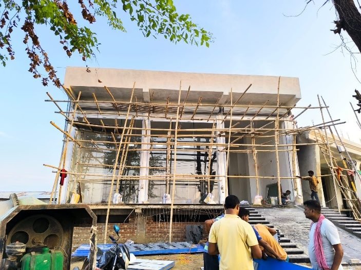 Showroom – Step 4: Front elevation & façade work