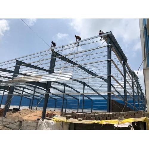 Workshop – Step 5: Steel frame & rafters erected
